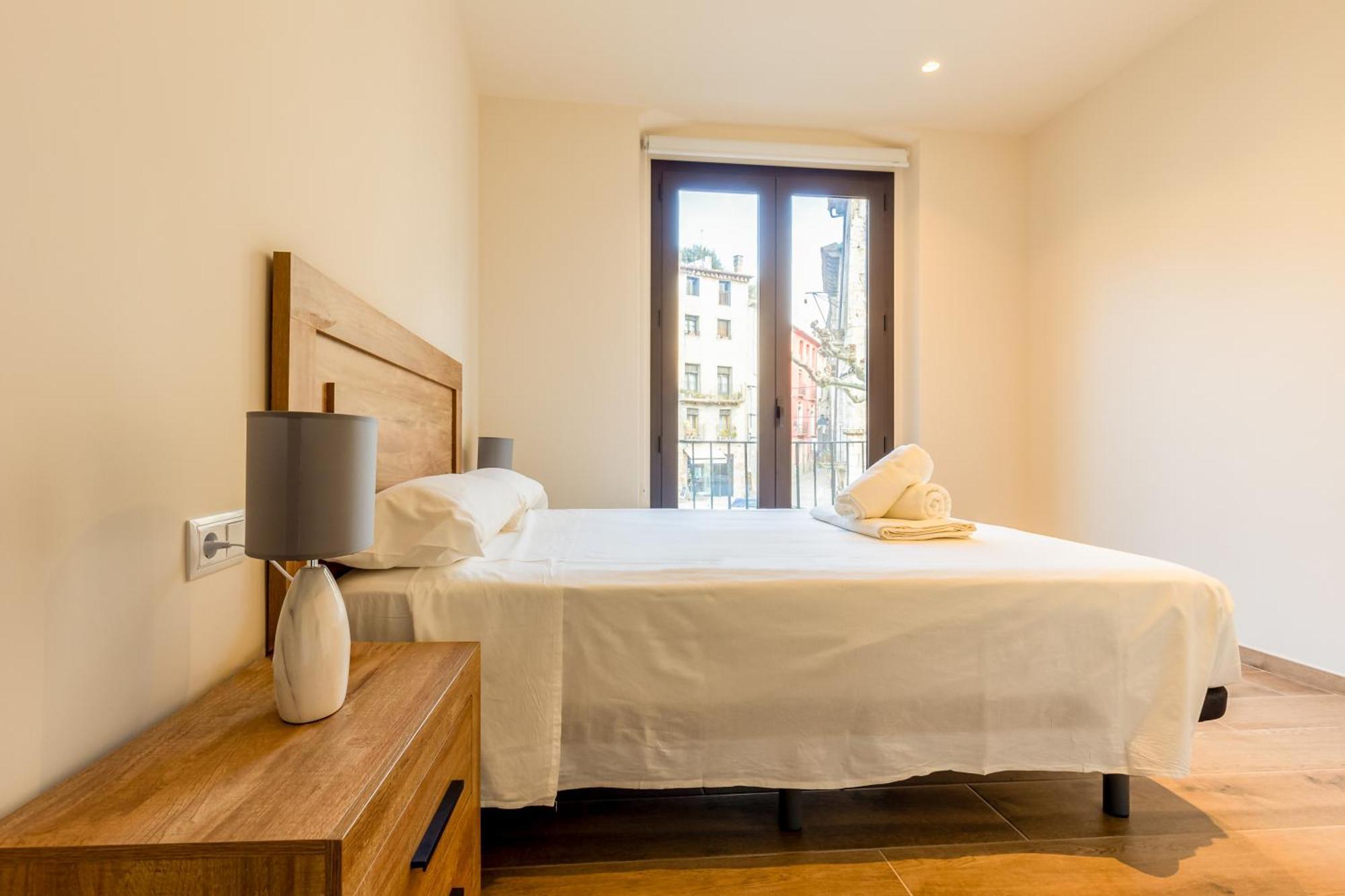 Can Cintet 1 Apartamento En La Plaza De Besalú Buitenkant foto