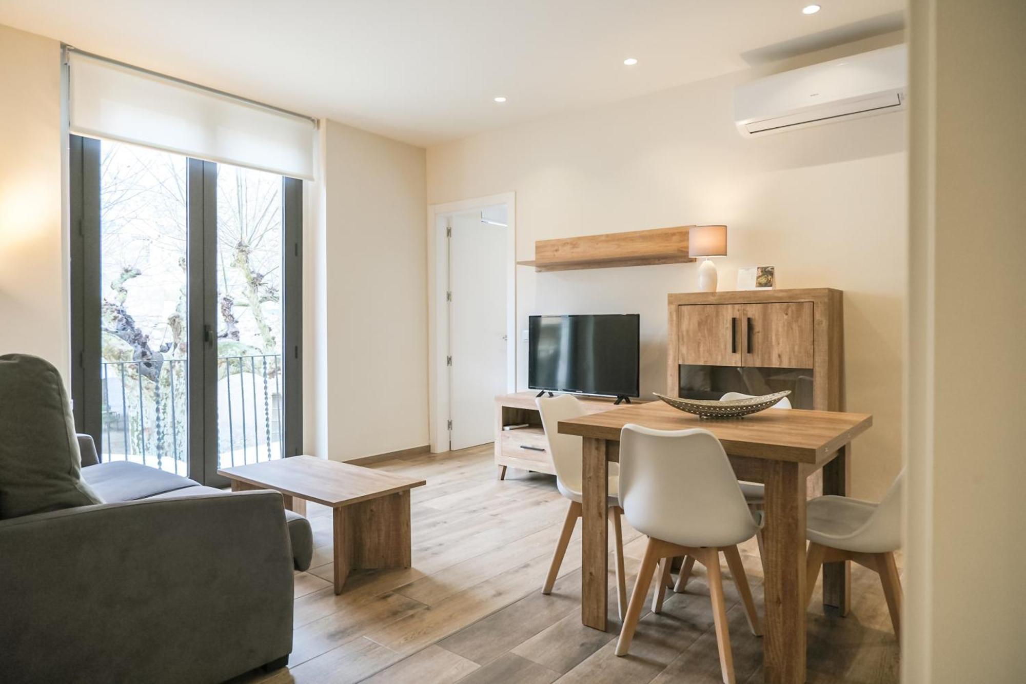Can Cintet 1 Apartamento En La Plaza De Besalú Buitenkant foto